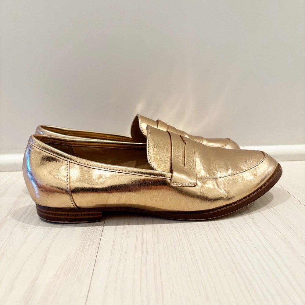 Restricted Metallic Gold Womens‎ Penny Loafers Size 7.5